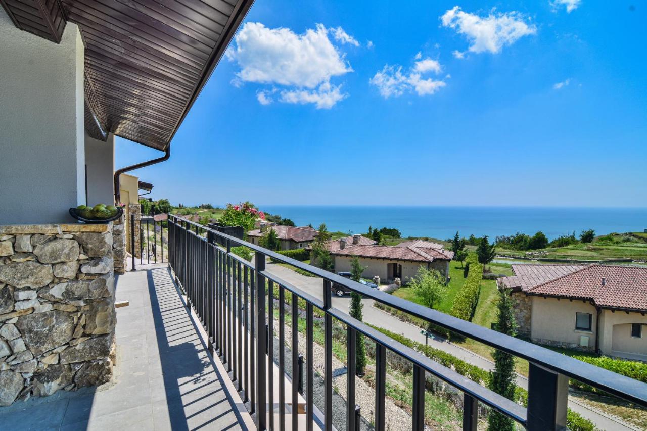 Boutique Hotel By Blacksearama Balchik Esterno foto